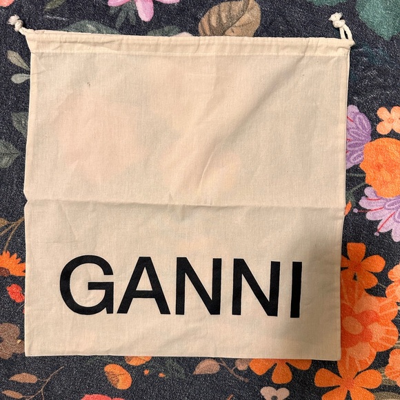 Ganni Handbags - New GANNI dust bag large for shoes or purse cream black canvas travel tote
